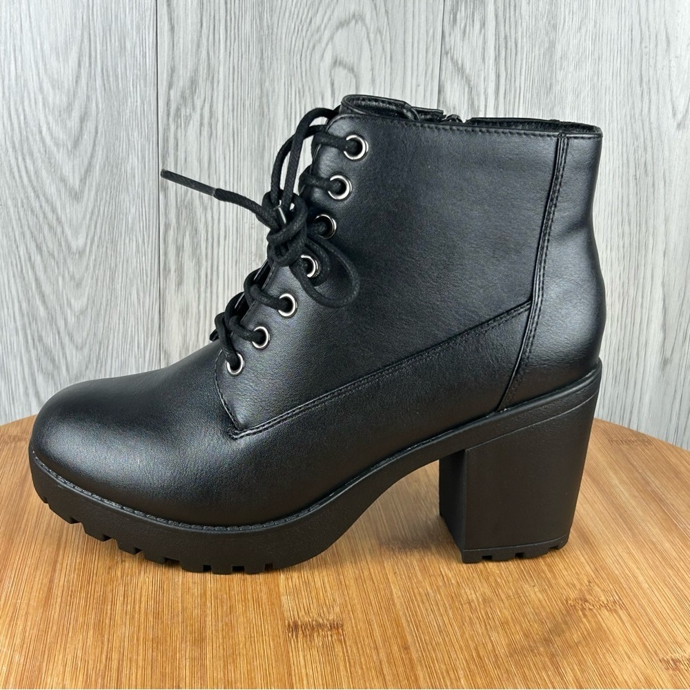 WOMEN'S ANKLE BOOTS (REED-S) - Picture 1 of 9